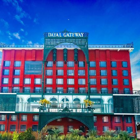 Dayal Gateway Hotel Lucknow Bagian luar foto